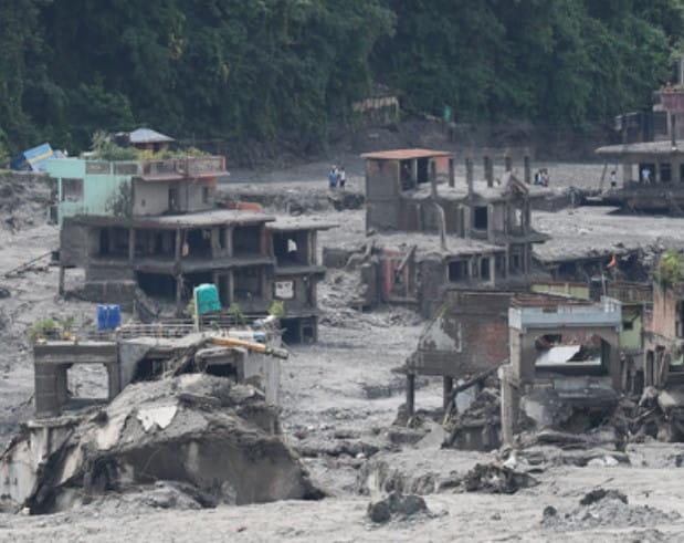 nepal-flood-toll-rises-past-1000-as-nearly-4000-remain-unaccounted-for
