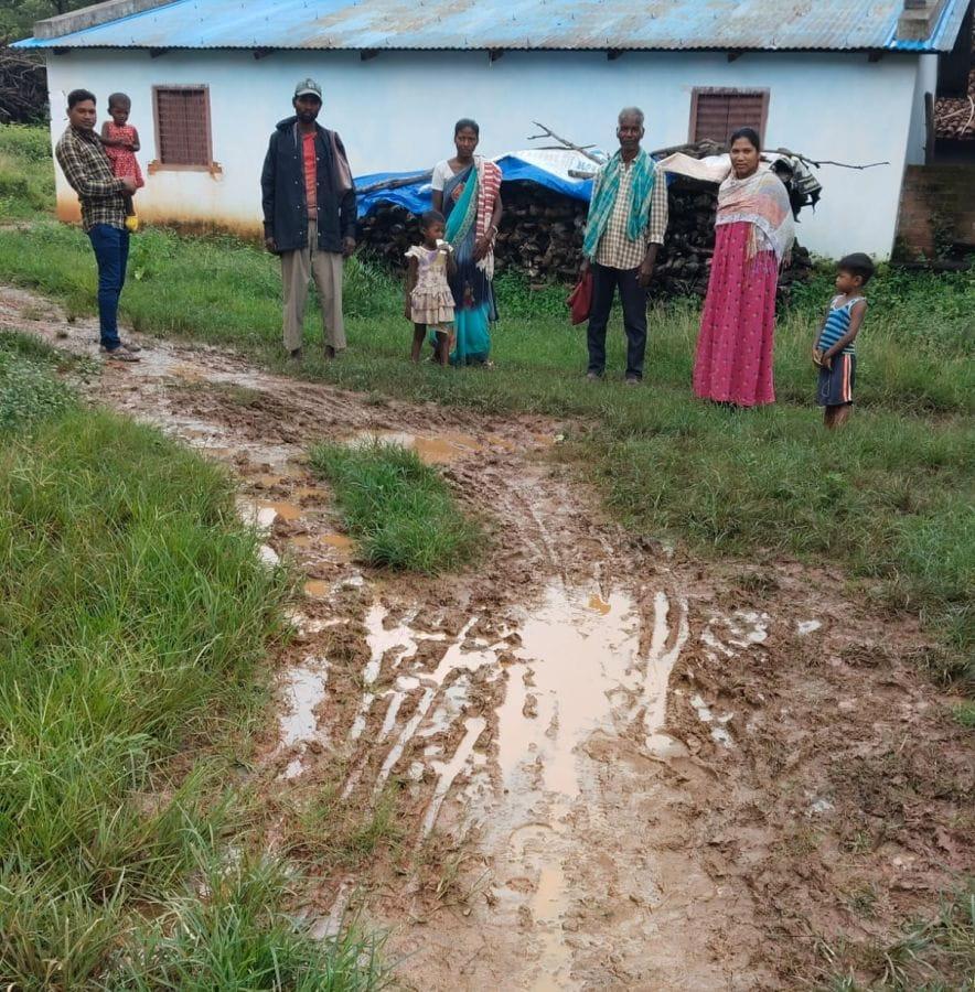 rain-turns-latu-dandtoli-road-into-mud-track-villagers-demand-permanent-road