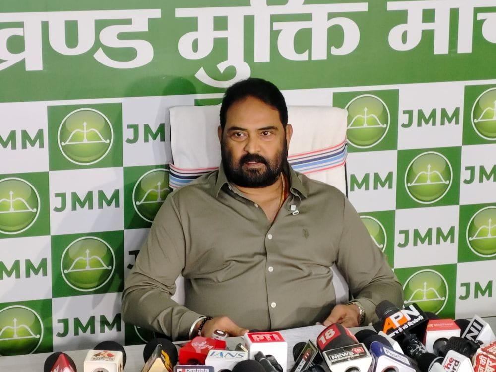bjp-breaking-mps-mlas-to-form-governments-using-funds-collected-by-illegal-parties-jmm