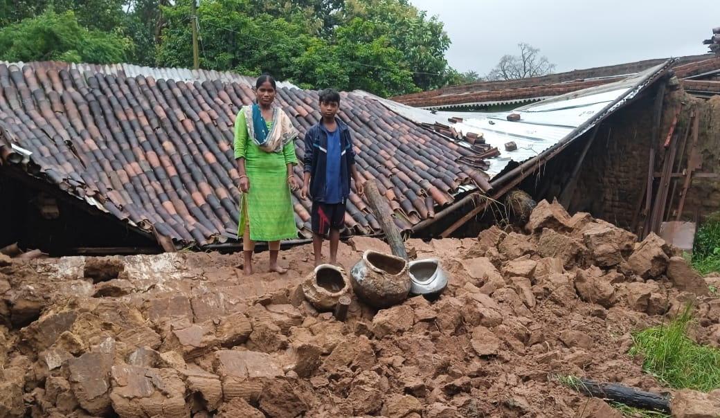 heavy-rains-wreak-havoc-in-gumlas-ghaghra-families-seek-compensation-and-housing