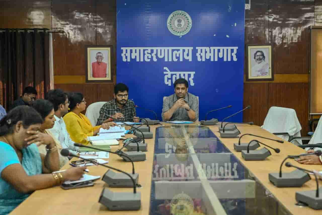 deoghar-dc-warns-of-action-over-lapses-at-anganwadi-centres