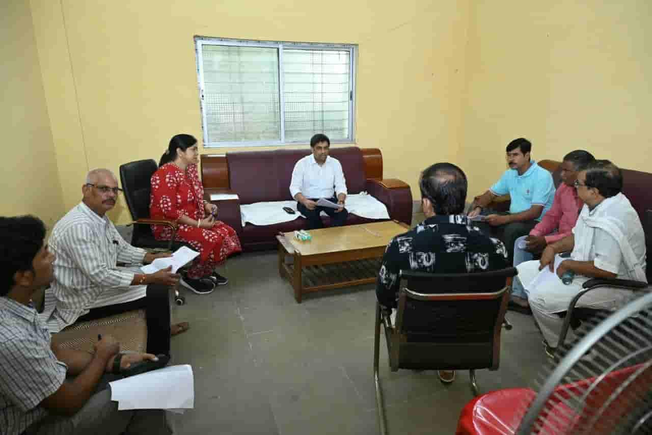 mega-voter-help-desk-camp-to-be-held-at-all-polling-stations-in-deoghar-on-october-10