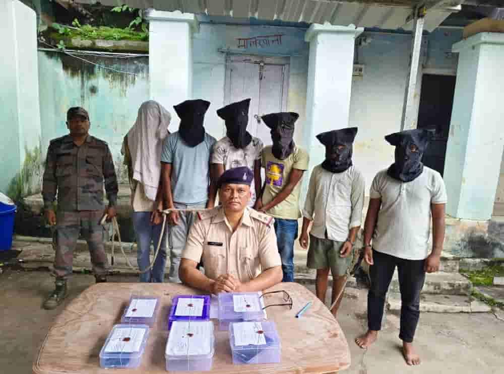 deoghar-cybercrime-crackdown-six-held-for-allegedly-posing-as-bank-customer-care-officials