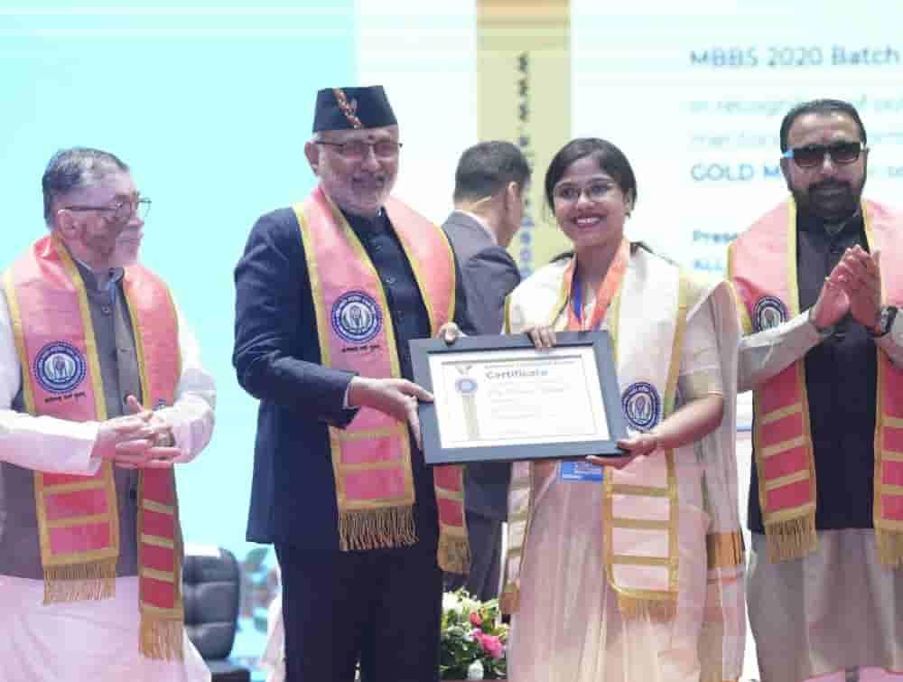 vp-urges-aiims-deoghar-graduates-to-take-quality-healthcare-to-rural-and-tribal-communities