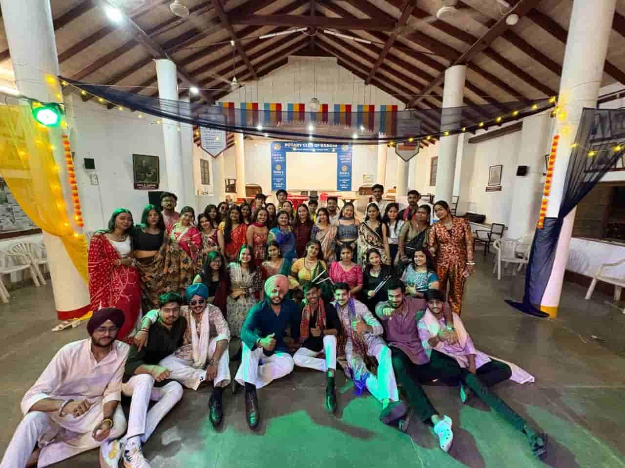 rangraas-brings-garba-and-dandiya-festivities-to-st-xaviers-college-ranchi