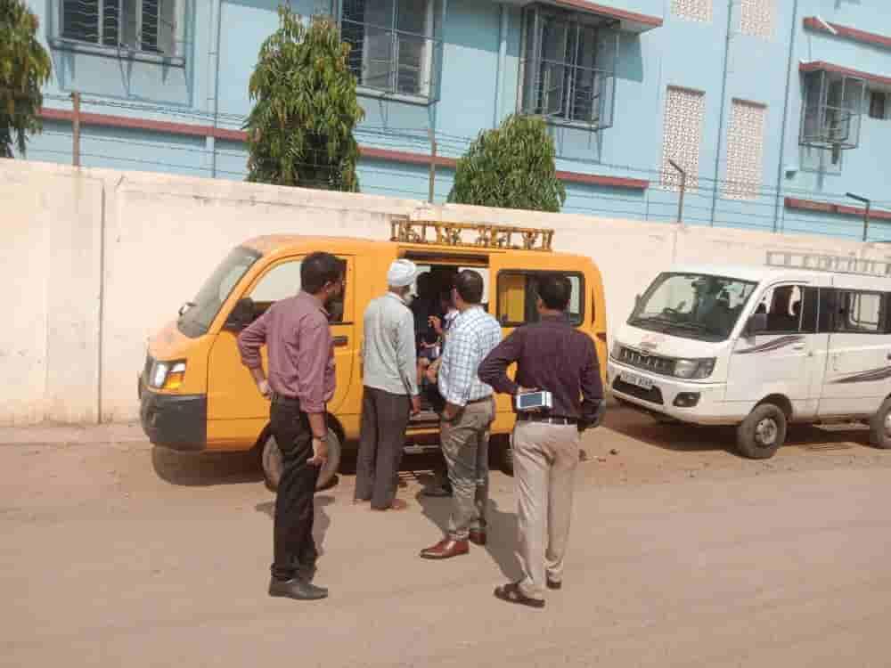 deoghar-transport-department-fines-15-vehicles-52000-in-safety-drive