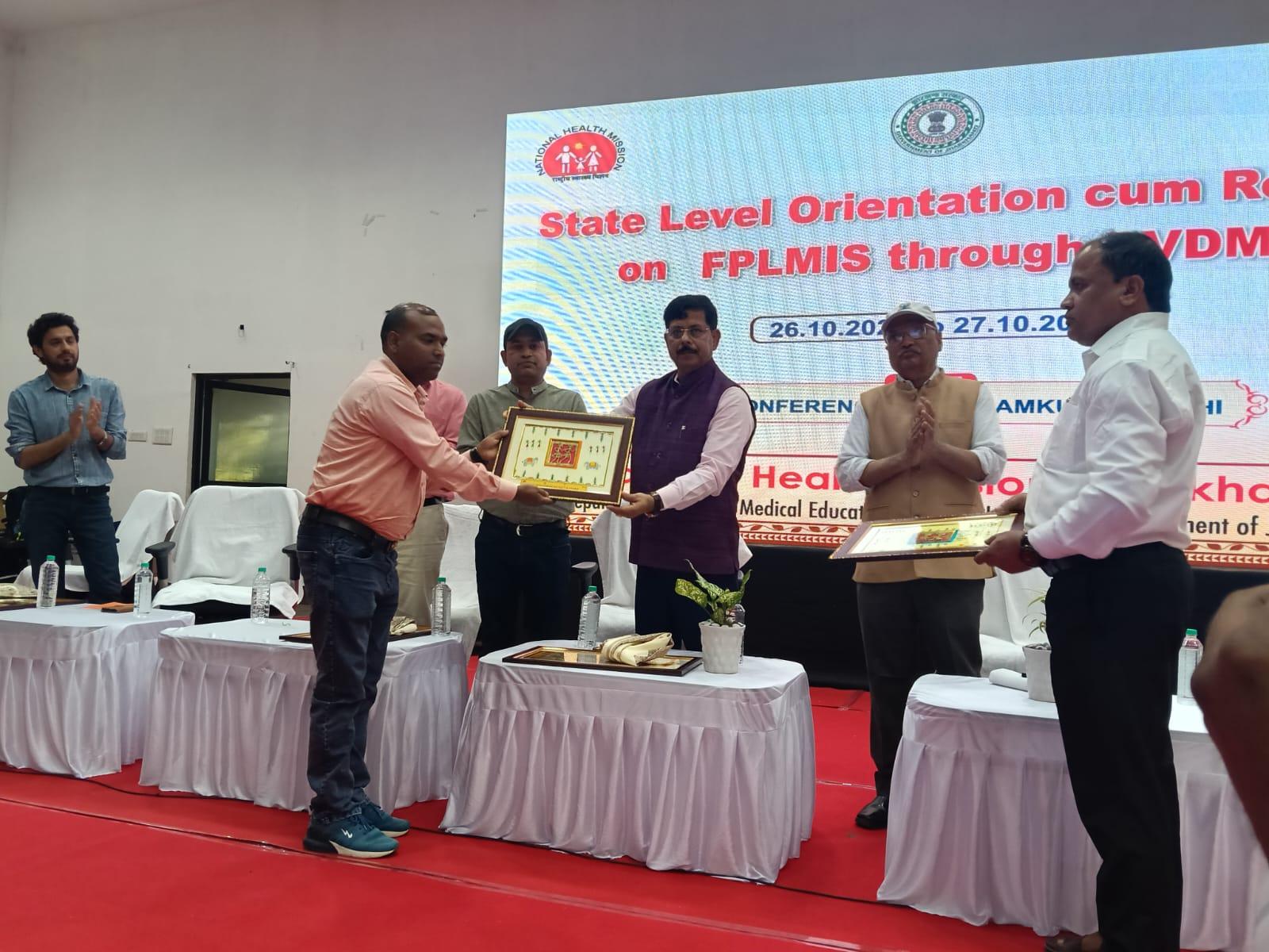 jharkhand-health-mission-reviews-supply-of-contraceptives-warns-of-action