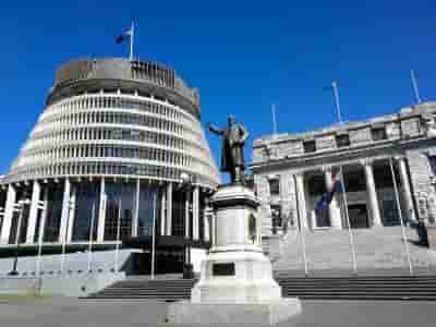 New Zealand extends state of national emergency