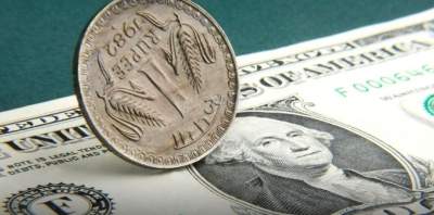 Rupee slips first time below 81-mark against US dollar