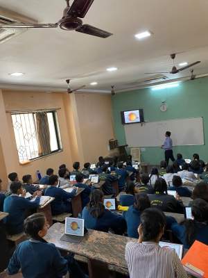 Apple empowering students in Burhanpur pen success on iPads