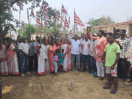 Hundreds of tribals protest in Ranchi over assault on Sarhul procession