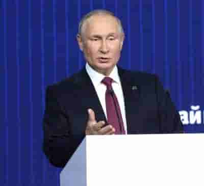 Russian defector sheds light on Putin's 'secret train' network