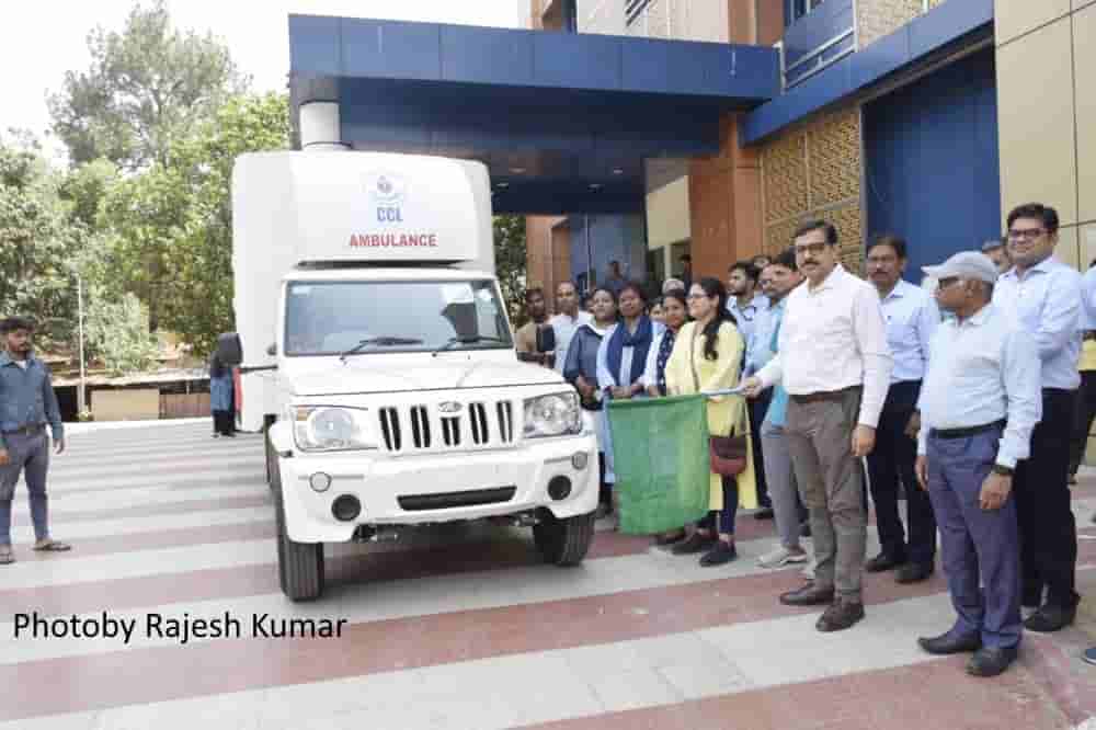 24x7 Ambulance for stray animals flagged off by Director CCL