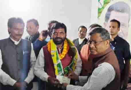 Jharkhand polls: Congress trying to appease Marandi