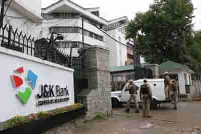 CAG comes down heavily on J&K Bank for 'wasteful expenditure' of Rs 7 cr