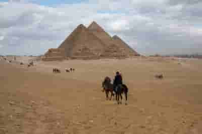 Egypt closes archaeological sites, mosques, churches