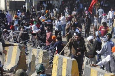 Farmers allowed to enter Delhi, protest at Burari