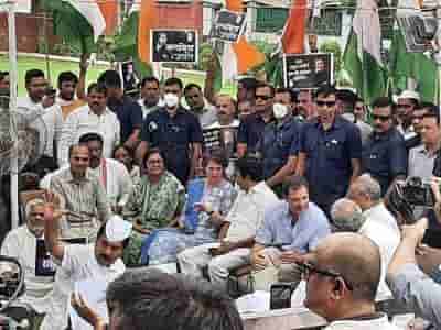 Congress workers detained outside ED office