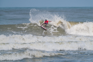 indian-open-of-surfing-tamil-nadu-surfers-dominate-day-1-subramani-m-keeps-karnataka-s-hopes-alive