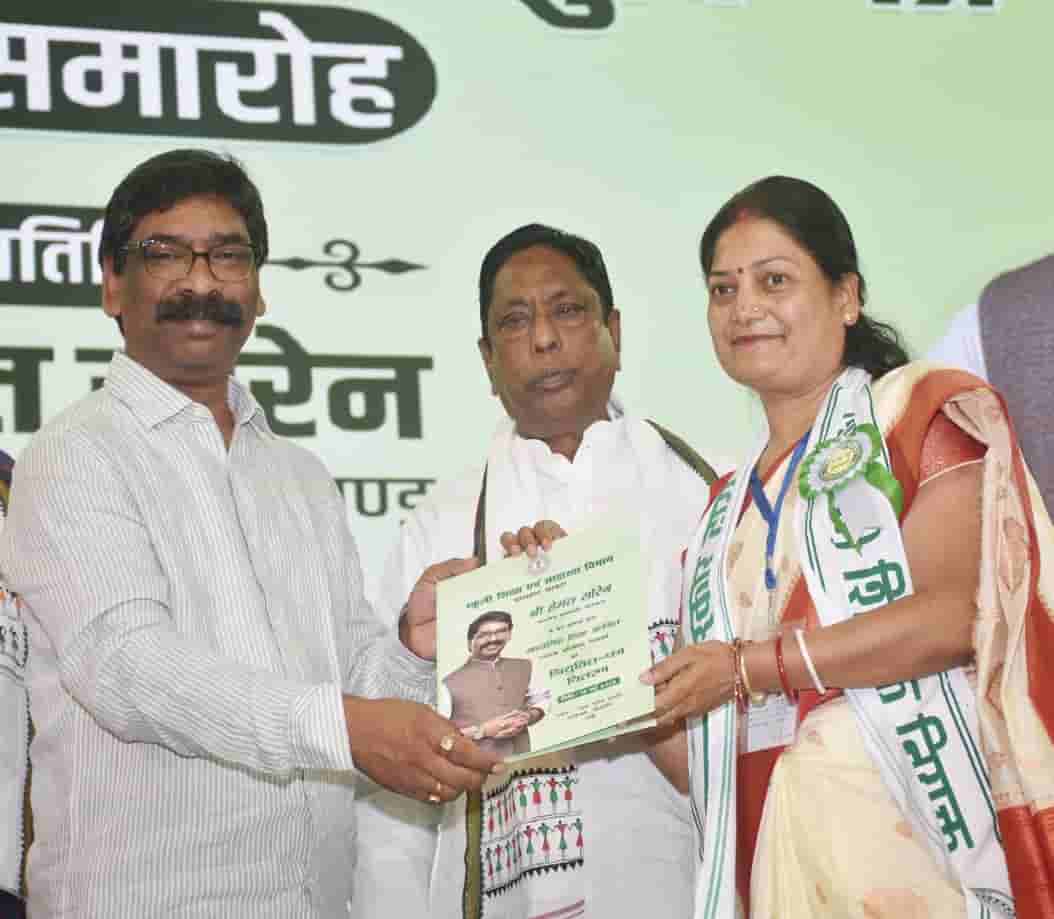 Being a teacher is not a job but a responsibility, says CM, asks newly appointed teachers to work for changing the identity of state