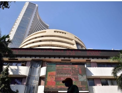 Indian equities extend losses