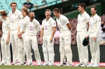 Expect better from home crowd: Warner apologises to India for SCG racial abuse