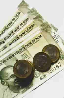 India’s trade deficit declines in August