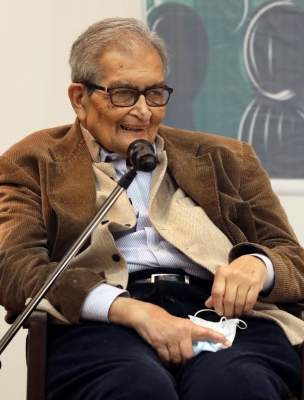 Amartya Sen's comments on Mamata's PM-like qualities irks BJP, Cong & CPI(M)