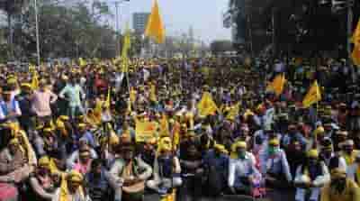Kurmis hint supporting Left Front in Bengal on condition of backing ST movement