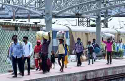 SC to Centre, states: Benefits must reach migrant workers, expedite their registration