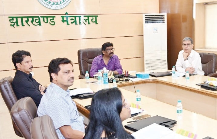 CM directs officials to make centralised data centre for all govt departments & offices