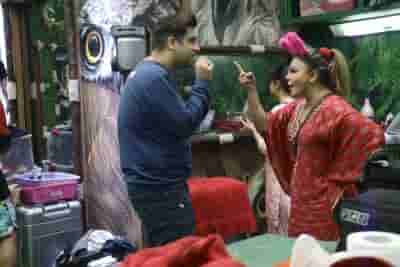 'Bigg Boss 15': Rakhi Sawant tries to dominate Rajiv Adatia, spat erupts