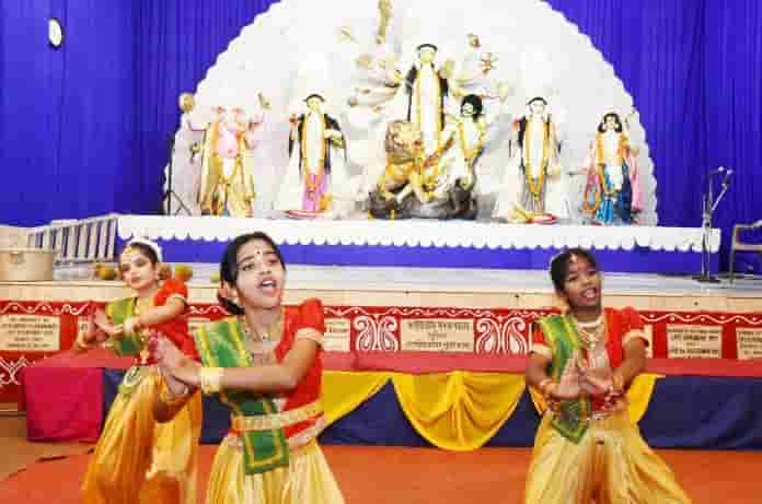Durga Puja: Pandals open their door, devotees line up to offer obeisance to deity