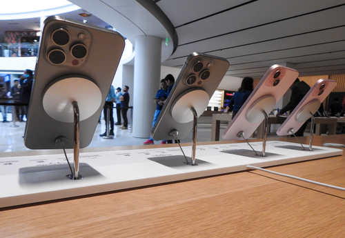 iPhone Exports from India to US Surge 76% in April, Reaching 3 Million Units