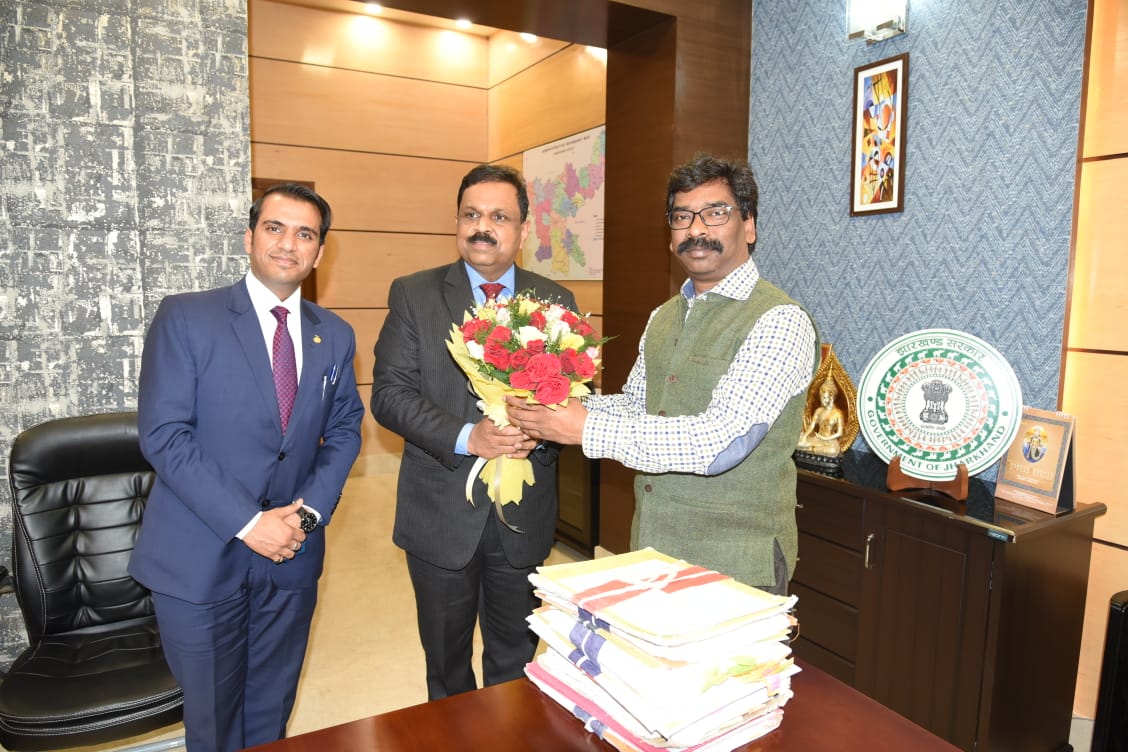 Delegation of Amity University meets  Chief Minister