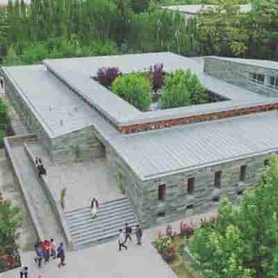 6 injured after gunmen storm Kabul University