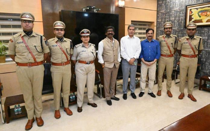Trainee IPS officers meet Governor and CM