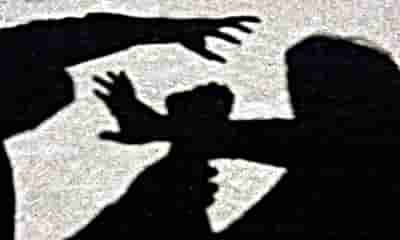 Woman priest in MP alleges molestation, threatens self-immolation near CM's house
