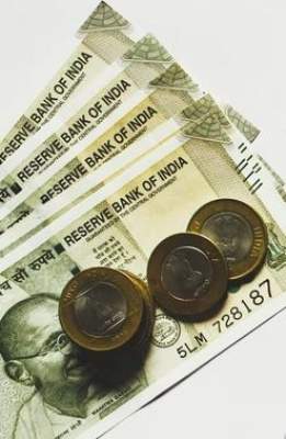 Indian rupee records 6.9?preciation in current FY