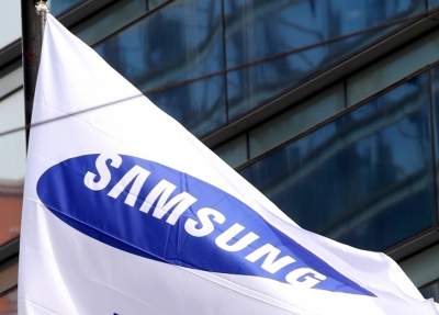 Samsung partners Corning for foldable display: Report