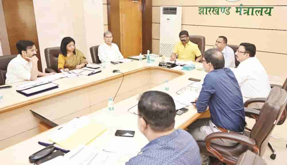 Chief Minister instructed to start 24×7 health care services equipped with state-of-the-art facilities and testing equipment in district hospitals of all divisions