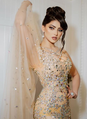 For Urvashi Rautela, Holi is all about family, pooja and organic colours