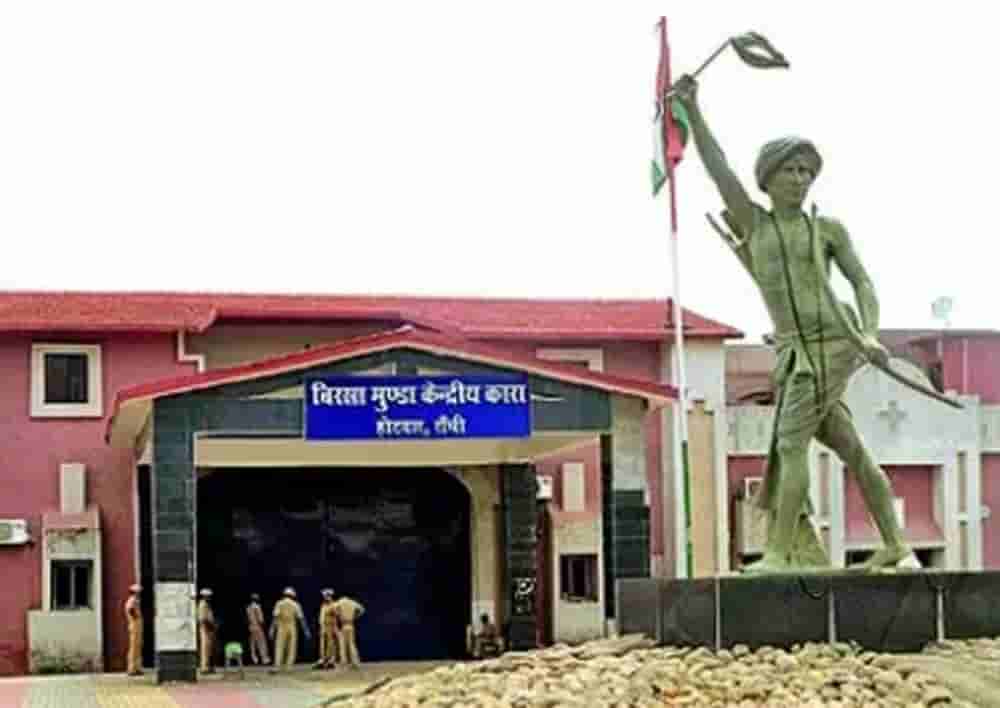 If the prisoner dies due to the negligence of the jail staff, then the dependents will get 4 lakh compensation