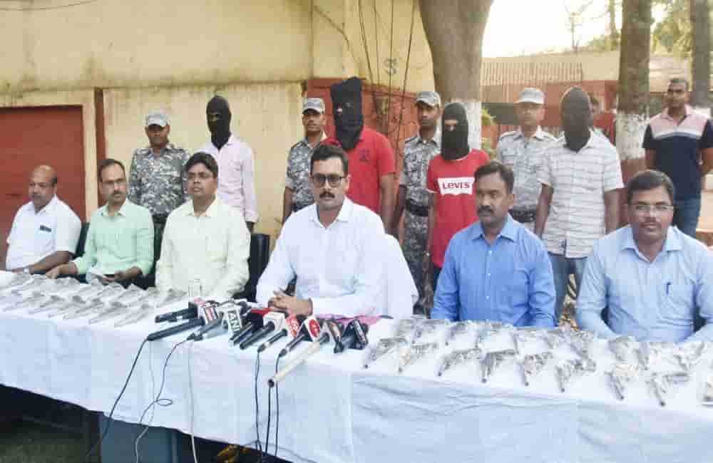 Jharkhand ATS catches four arms Suppliers with 35 pistols