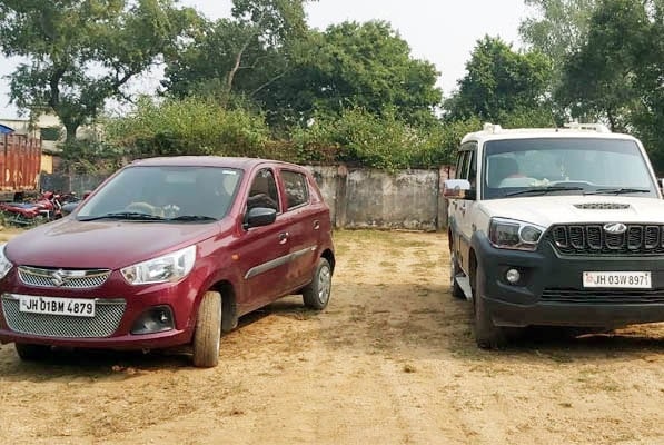 More than Rs 16 lakh seized from two separate vehicles in Garhwa