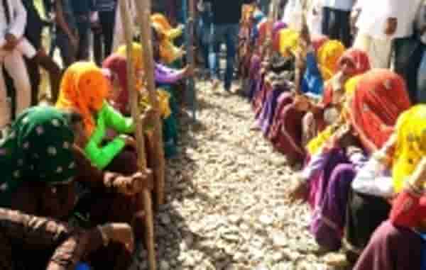 Talks with agitating Gujjars in Rajasthan fail; rail blockade continues