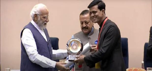 Prime Minister honours Gumla DC Sushant Gaurav for exemplary work on National Civil Services Day