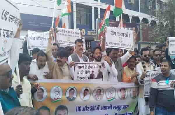 Congress stages protests against Adani