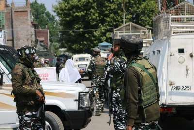 2 Pak terrorists killed in Kashmir gunfight