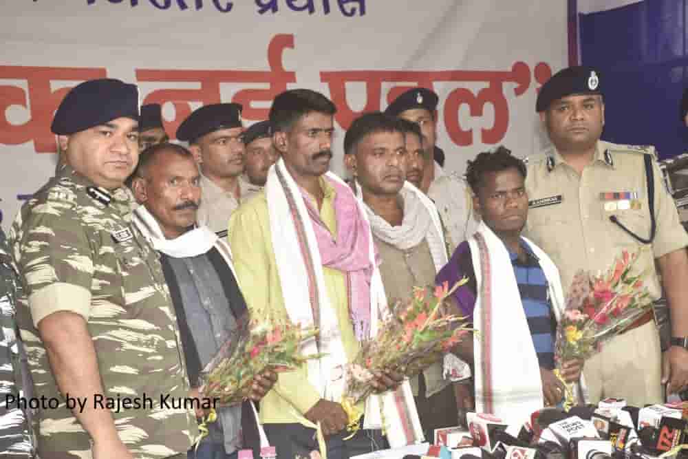 Five hardcore Maoists surrender, Jharkhand Police claims LWE wiped out from Kauleshwari sub zone